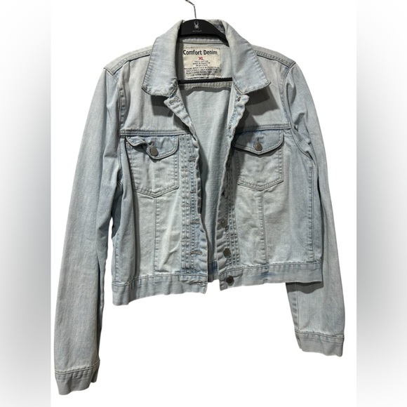 Jackets & Blazers - Jean Jacket 
Size:X-Large